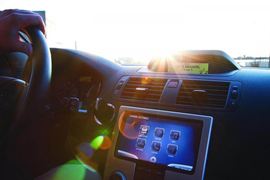  Volvo C30 DRIVe Electric 2011 года  (фото 34 из 37)